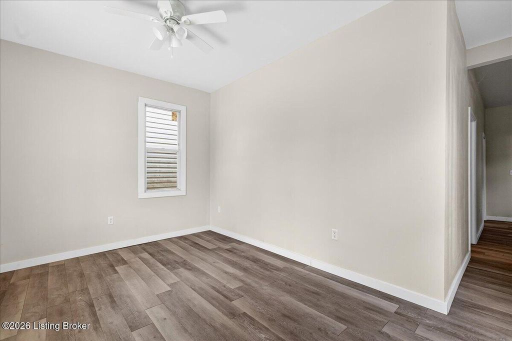 Photo of 4021 Sunset Ave, Louisville, KY 40211 (MLS # 1712046)