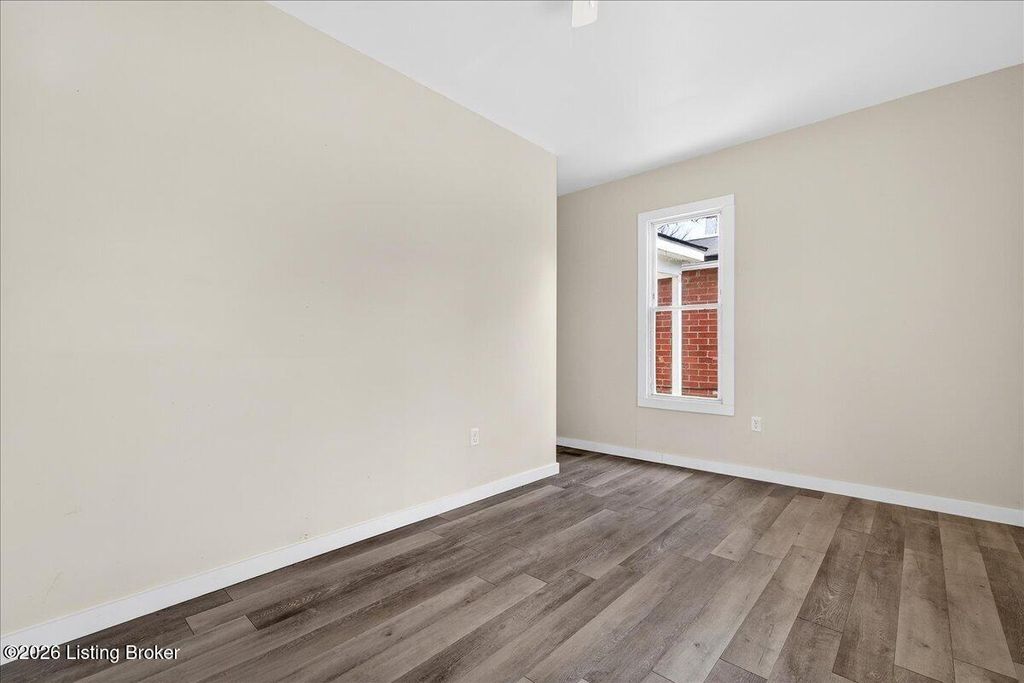 Photo of 4021 Sunset Ave, Louisville, KY 40211 (MLS # 1712046)