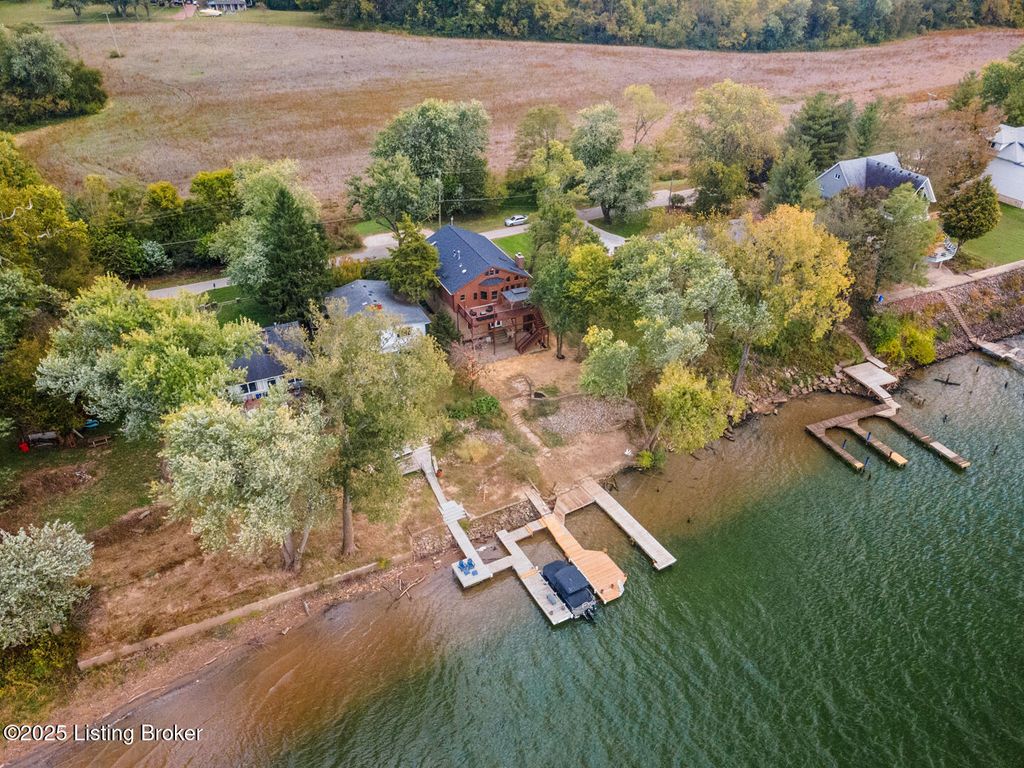 Photo of 1104 Riverside Dr, Prospect, KY 40059 (MLS # 1698058)