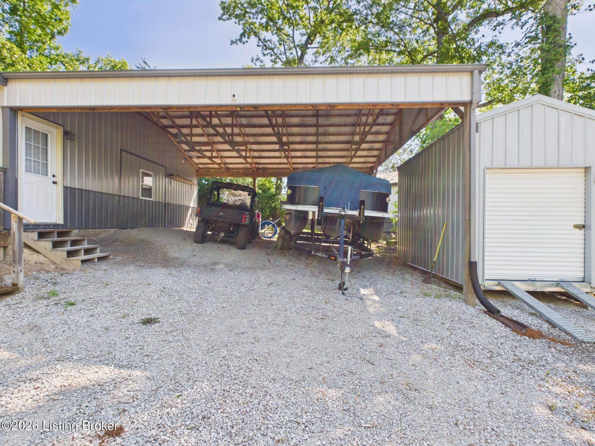 1520 Ambassador Loop