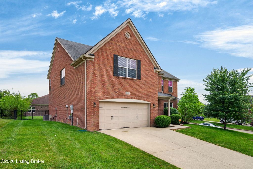 Photo of 18405 Standwick Dr, Louisville, KY 40245 (MLS # 1717748)