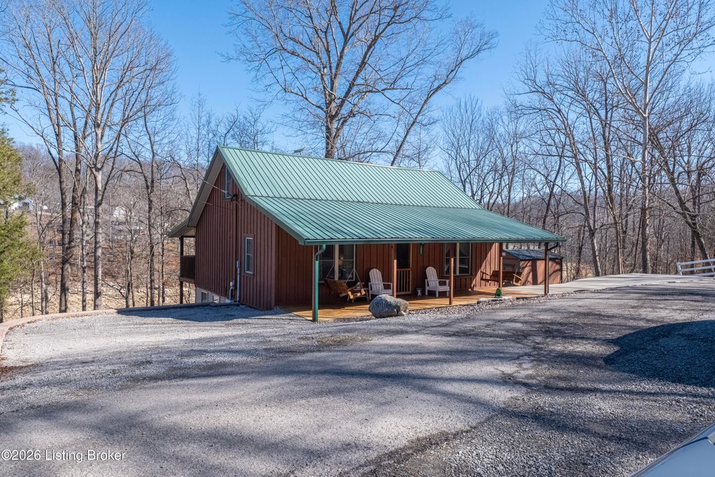 Photo of 1302 Lake Forest Ln, Westview, KY 40178 (MLS # 1710422)