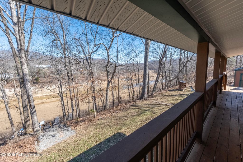 Photo of 1302 Lake Forest Ln, Westview, KY 40178 (MLS # 1710422)