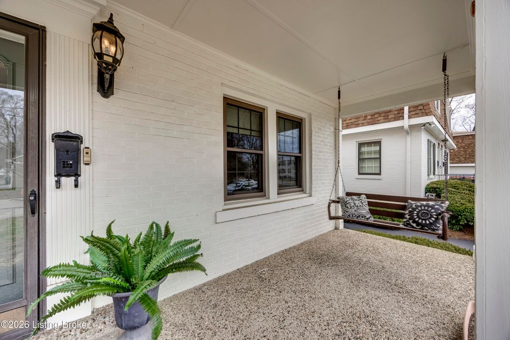 Photo of 209 Fairfax Ave #APT 1, Louisville, KY 40207 (MLS # 1710631)