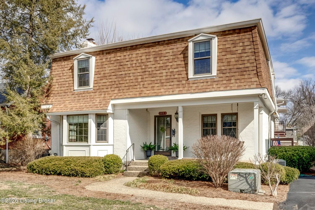 Photo of 209 Fairfax Ave #APT 1, Louisville, KY 40207 (MLS # 1710631)