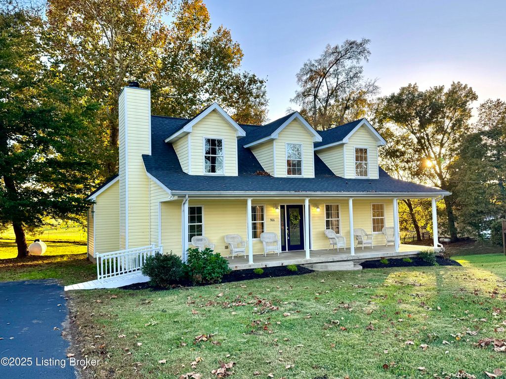 Photo of 966 Alpar Ln, Shepherdsville, KY 40165 (MLS # 1701324)