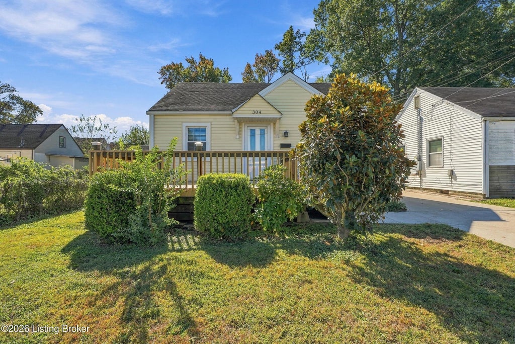 Photo of 304 Gheens Ave, Louisville, KY 40214 (MLS # 1733181)