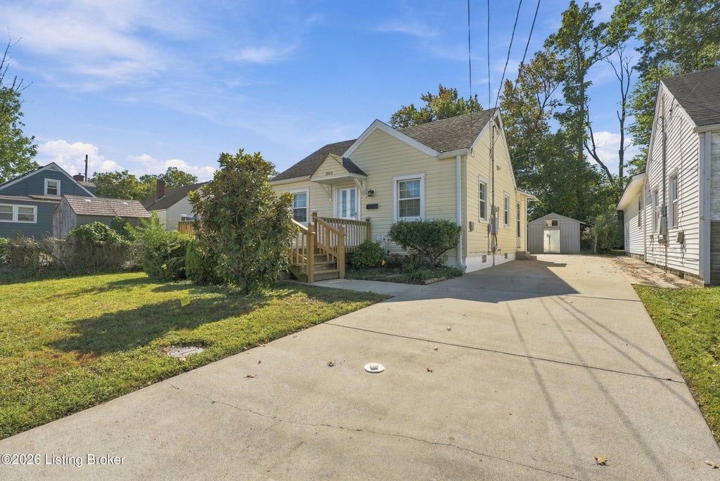 Photo of 304 Gheens Ave, Louisville, KY 40214 (MLS # 1733181)