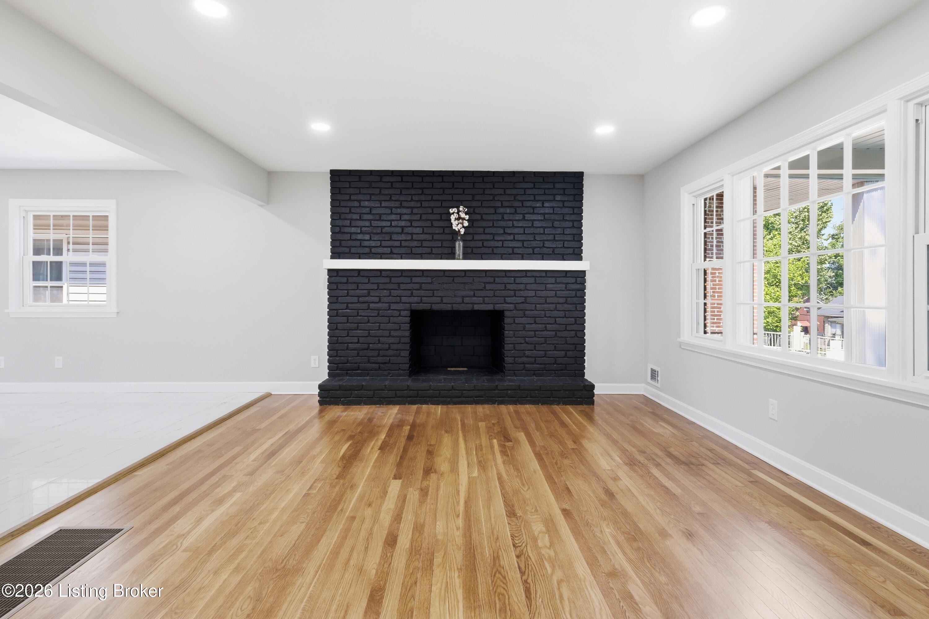 4230 Northwestern Pkwy
