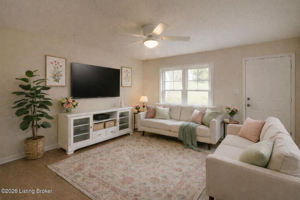 Photo of 402 Duggins Dr, Elizabethtown, KY 42701 (MLS # 1709787)