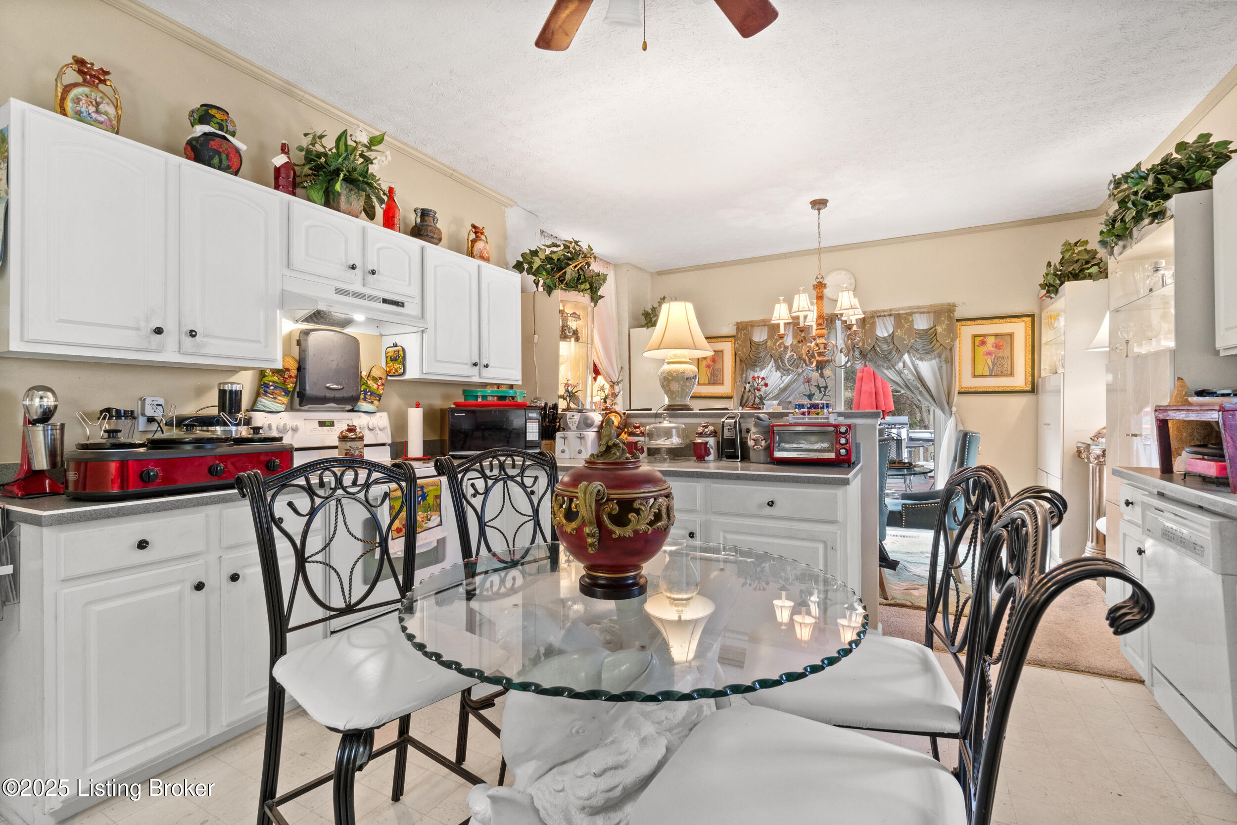 9415 River Trail Dr, Louisville, Kentucky image 27