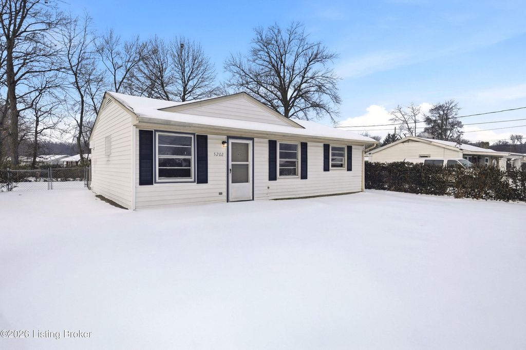 Photo of 5202 Bonita Ln, Louisville, KY 40213 (MLS # 1708247)