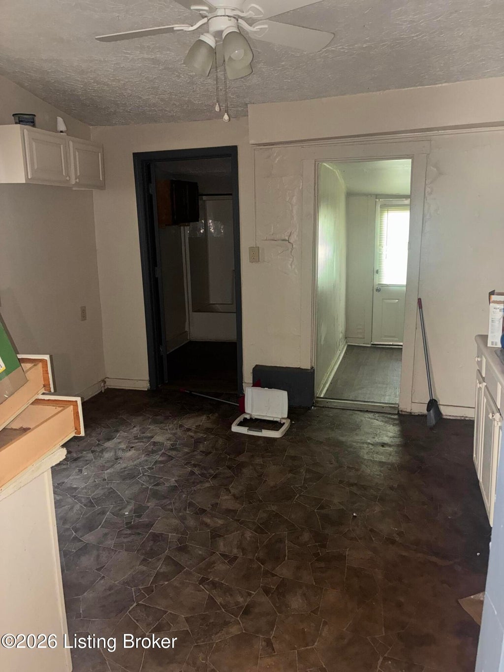 Photo of 1462 S 11th St, Louisville, KY 40210 (MLS # 1732780)