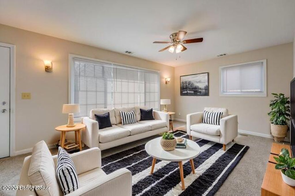 Photo of 3141 Doreen Way, Louisville, KY 40220 (MLS # 1707937)