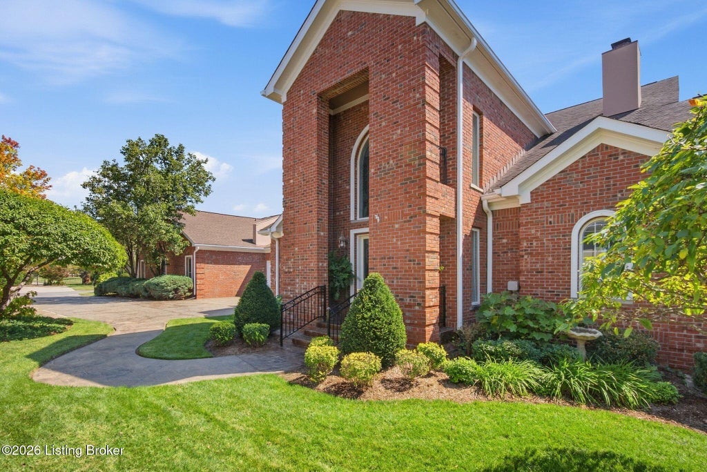 Photo of 2615 Alia Cir, Louisville, KY 40222 (MLS # 1729451)