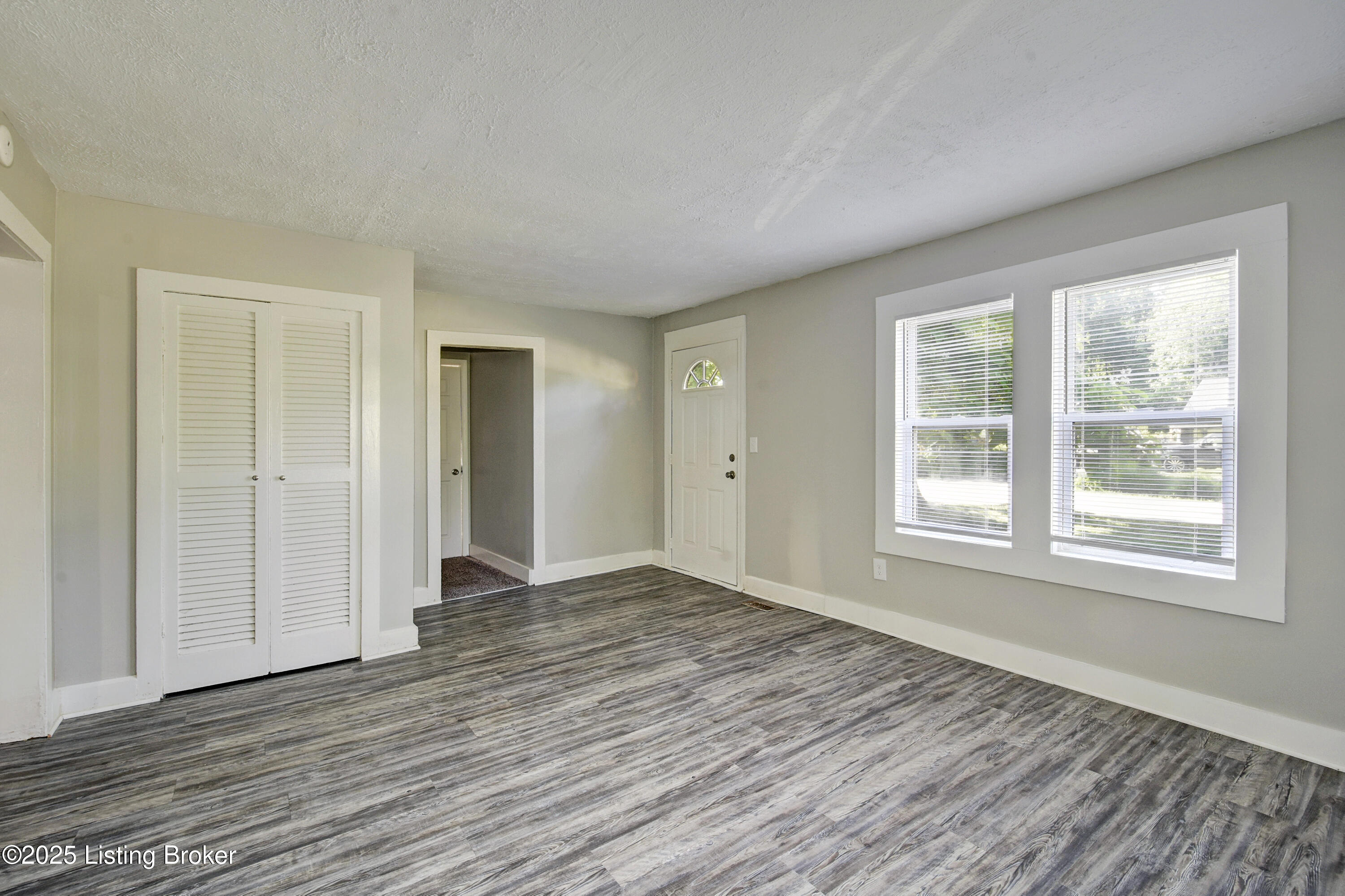 1229 Bates Ave, Louisville, Kentucky image 8