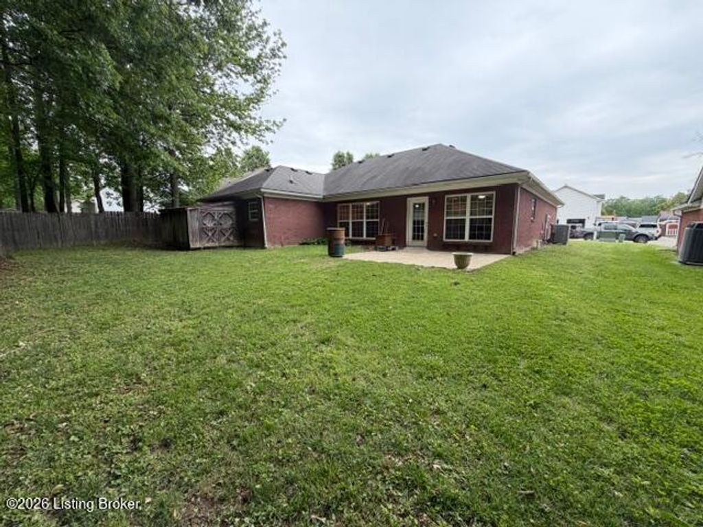 Photo of 157 Shady Glen Cir, Shepherdsville, KY 40165 (MLS # 1716241)