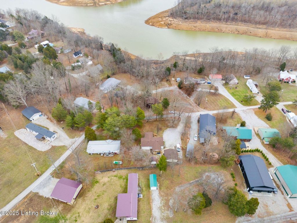 Photo of 652 Pine Ridge Rd, Falls Of Rough, KY 40119 (MLS # 1709653)