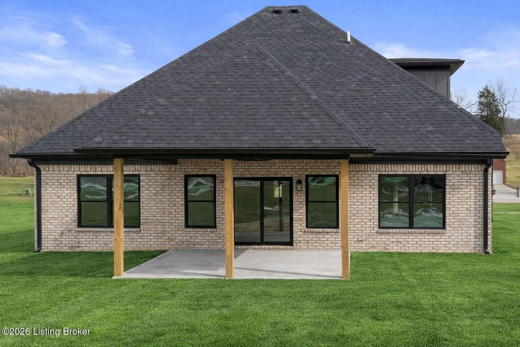 Photo of 2 Valleywood Ct, Carrollton, KY 41008 (MLS # 1709406)