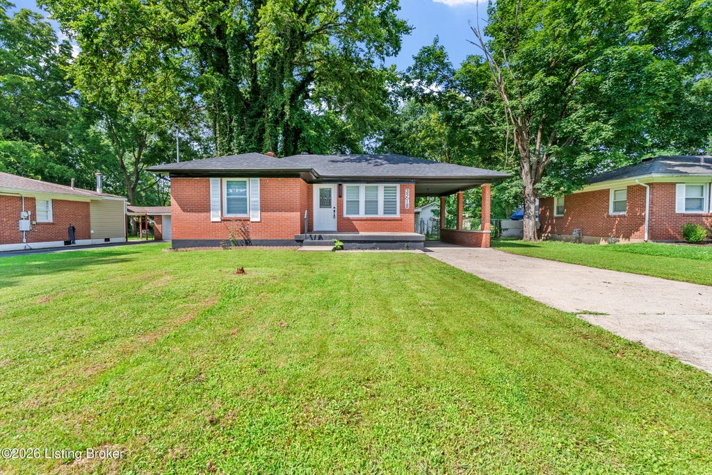 Photo of 3218 Bridwell Dr, Louisville, KY 40216 (MLS # 1721947)