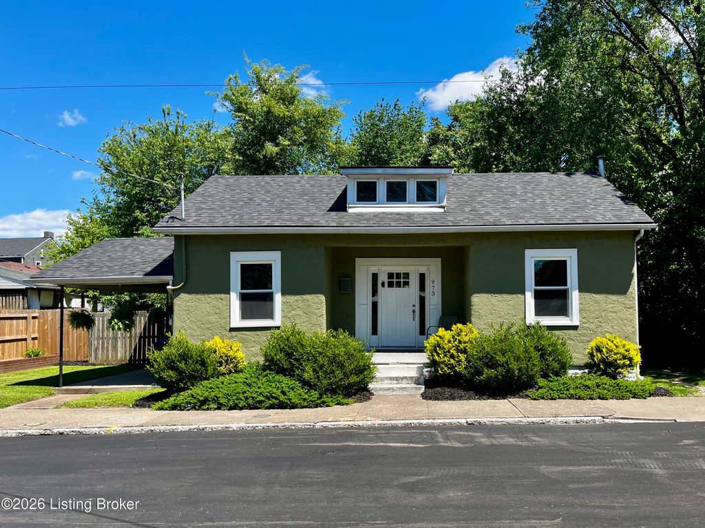 Photo of 973 Swan St, Louisville, KY 40204 (MLS # 1717433)