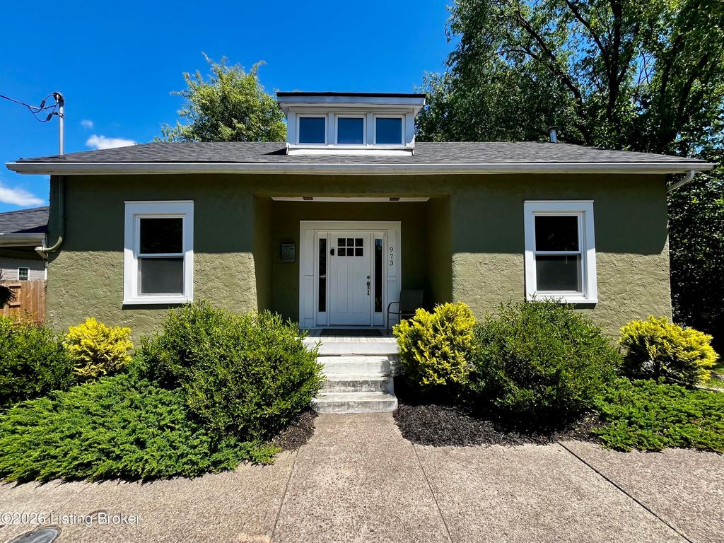 Photo of 973 Swan St, Louisville, KY 40204 (MLS # 1717433)