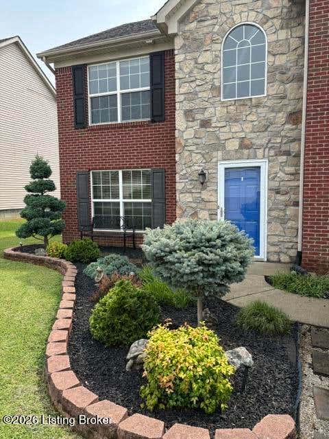 Photo of 10619 Brook Chase Ct, Louisville, KY 40228 (MLS # 1726073)