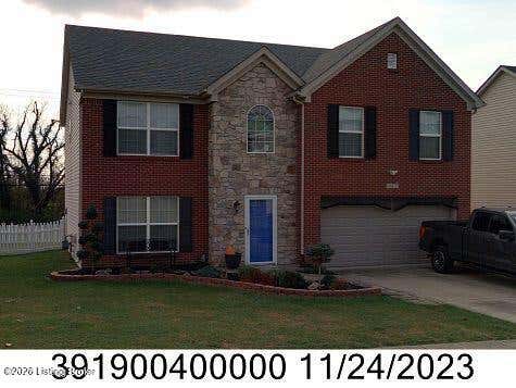 Photo of 10619 Brook Chase Ct, Louisville, KY 40228 (MLS # 1726073)