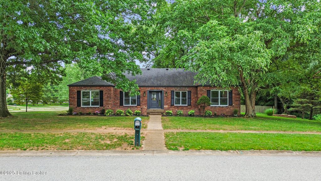 Photo of 8812 Swan Hill Rd, Louisville, KY 40241 (MLS # 1705597)