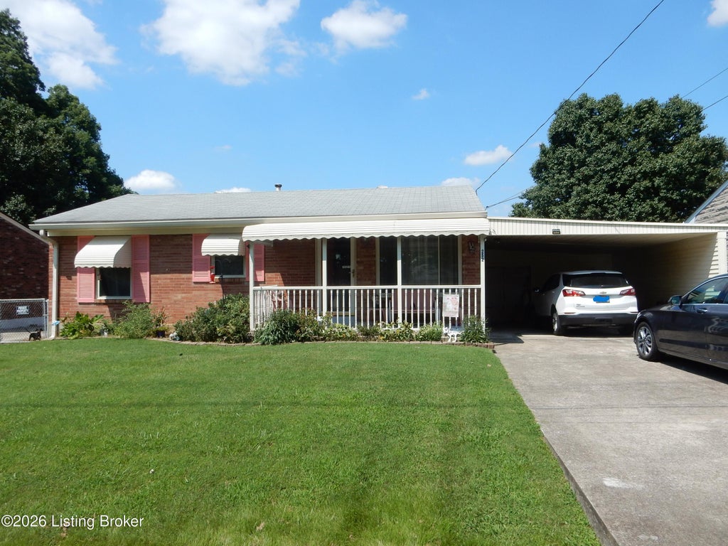Photo of 252 Norwood Way, Louisville, KY 40229 (MLS # 1725726)