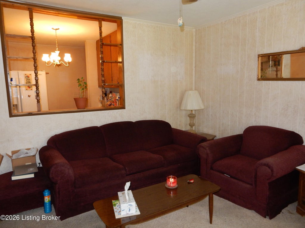Photo of 252 Norwood Way, Louisville, KY 40229 (MLS # 1725726)