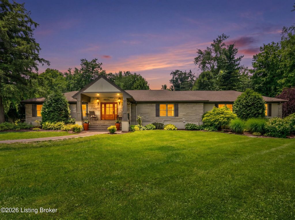 Photo of 11002 Ridge Rd, Anchorage, KY 40223 (MLS # 1721206)