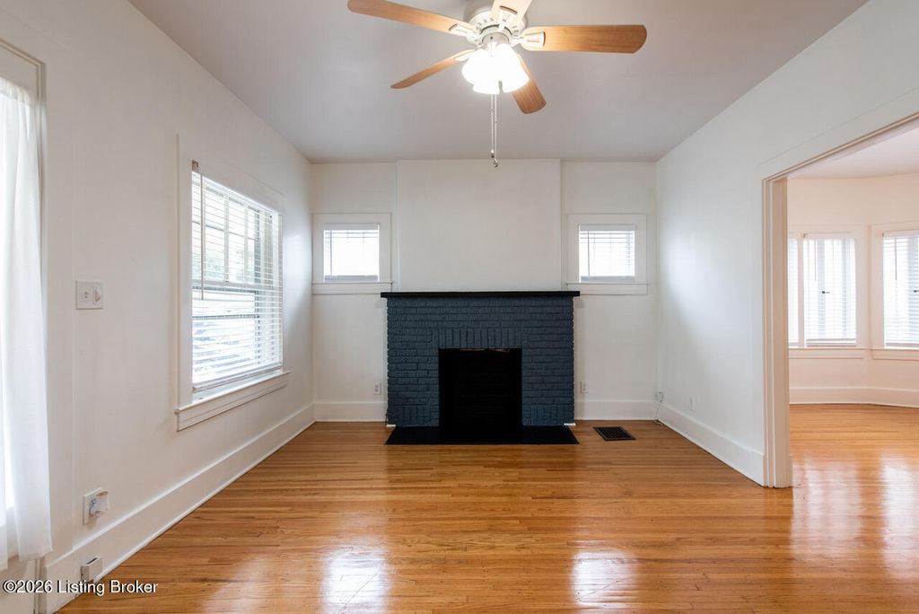 Photo of 2032 Lakeside Dr, Louisville, KY 40205 (MLS # 1708082)