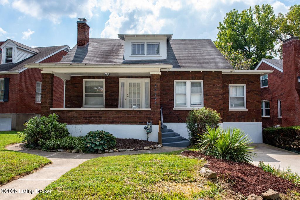 Photo of 2032 Lakeside Dr, Louisville, KY 40205 (MLS # 1708082)