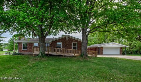Photo of 8207 Ardenia Ln, Louisville, KY 40228 (MLS # 1714799)