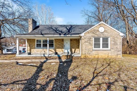Photo of 610 W Jefferson St, La Grange, KY 40031 (MLS # 1709043)