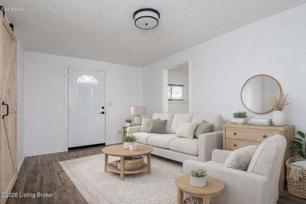 Photo of 606 Country Club Rd, Louisville, KY 40206 (MLS # 1711977)