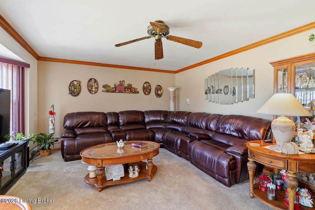 Photo of 11505 Pierce Way, Louisville, KY 40272 (MLS # 1708978)