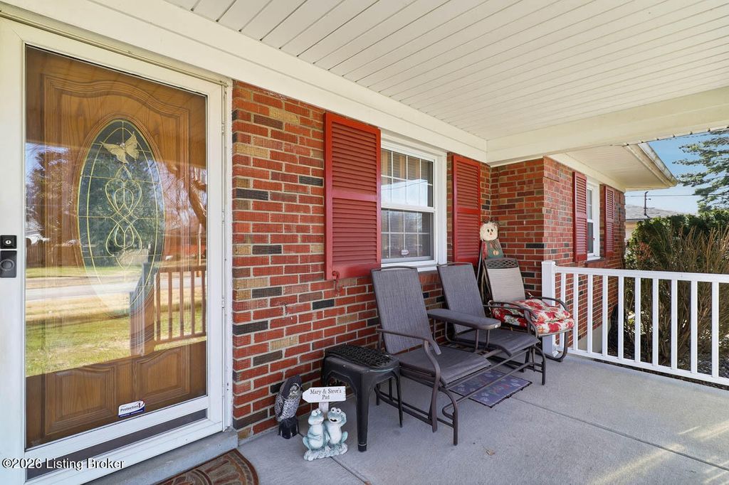 Photo of 11505 Pierce Way, Louisville, KY 40272 (MLS # 1708978)