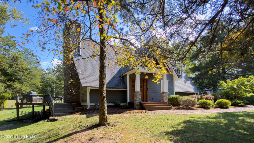 Photo of 3517 E Dogwood Cir, La Grange, KY 40031 (MLS # 1699777)