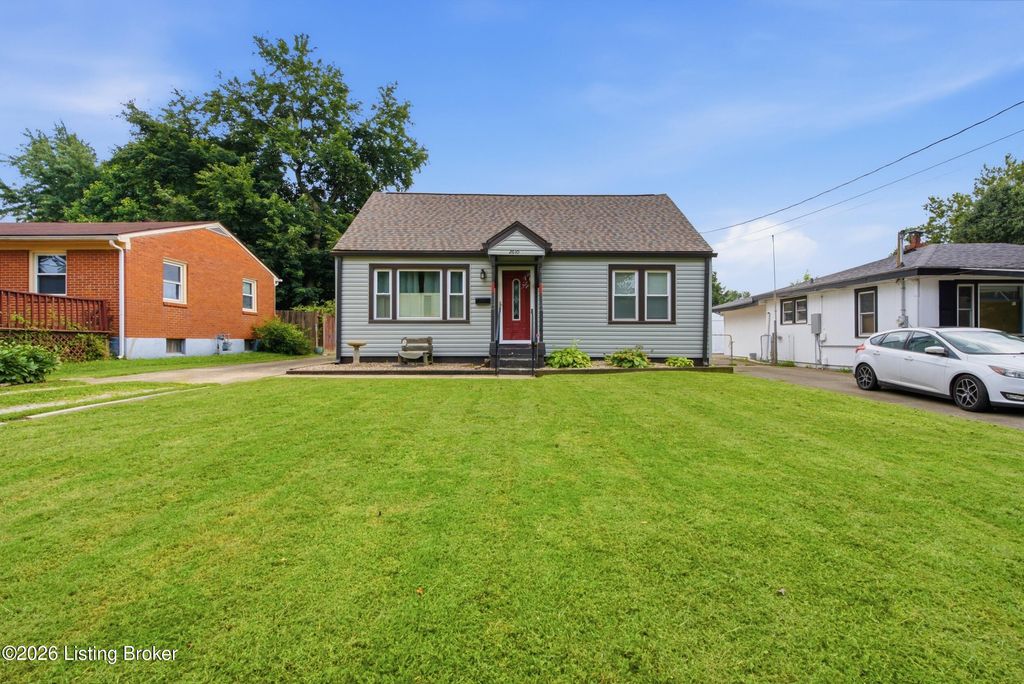 Photo of 2610 Franklin Ave, Louisville, KY 40216 (MLS # 1724600)