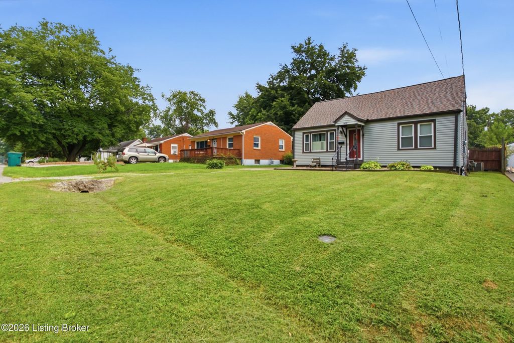 Photo of 2610 Franklin Ave, Louisville, KY 40216 (MLS # 1724600)