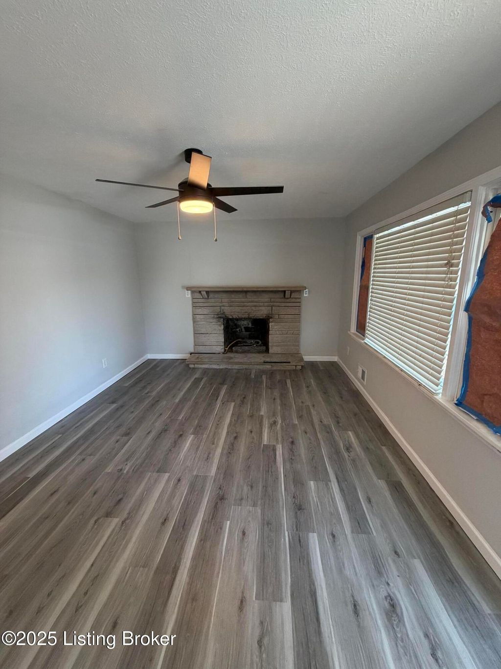 Photo of 5414 Bungalow Dr, Louisville, KY 40258 (MLS # 1705393)