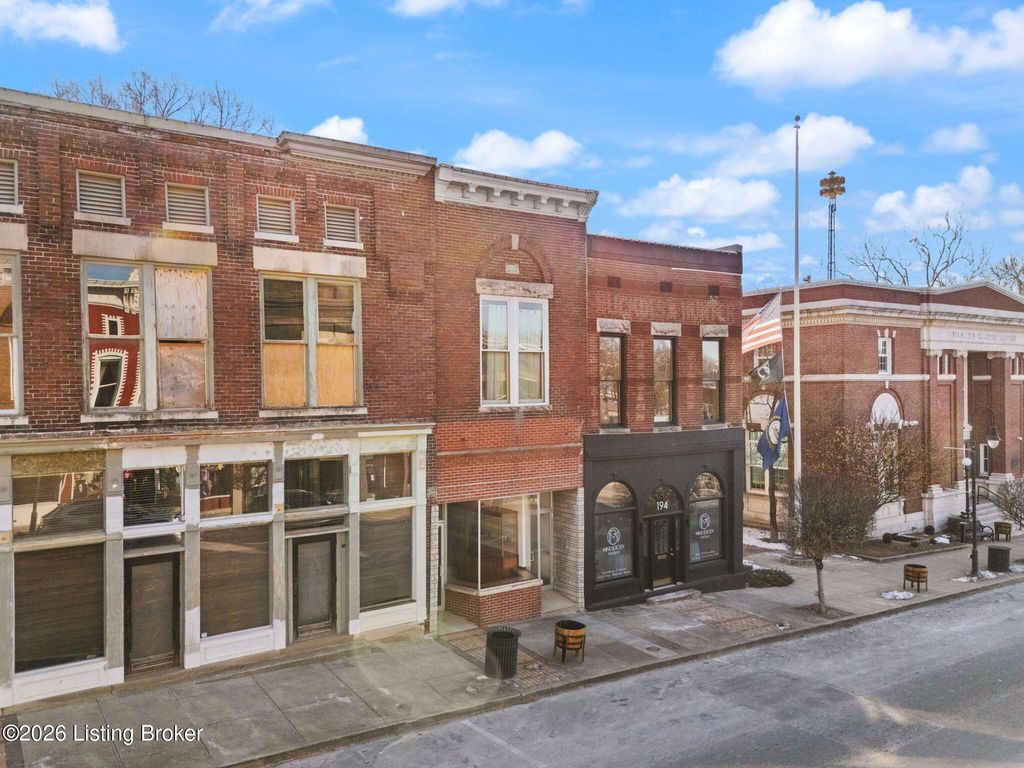 Photo of 192 S Main St, Versailles, KY 40383 (MLS # 1715649)