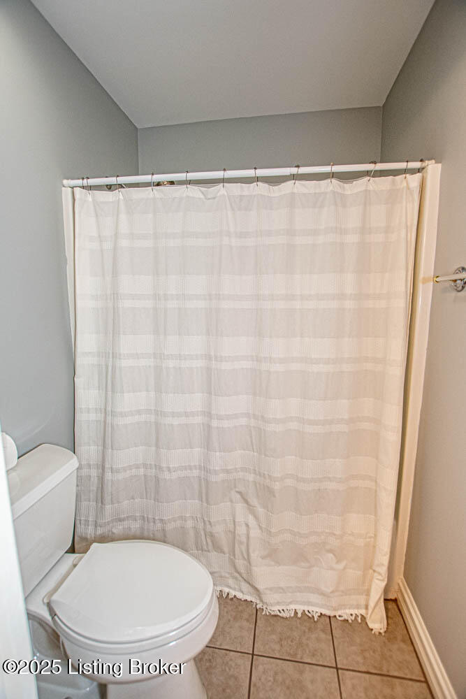 12901 Crestmoor Cir, Prospect, Kentucky image 32