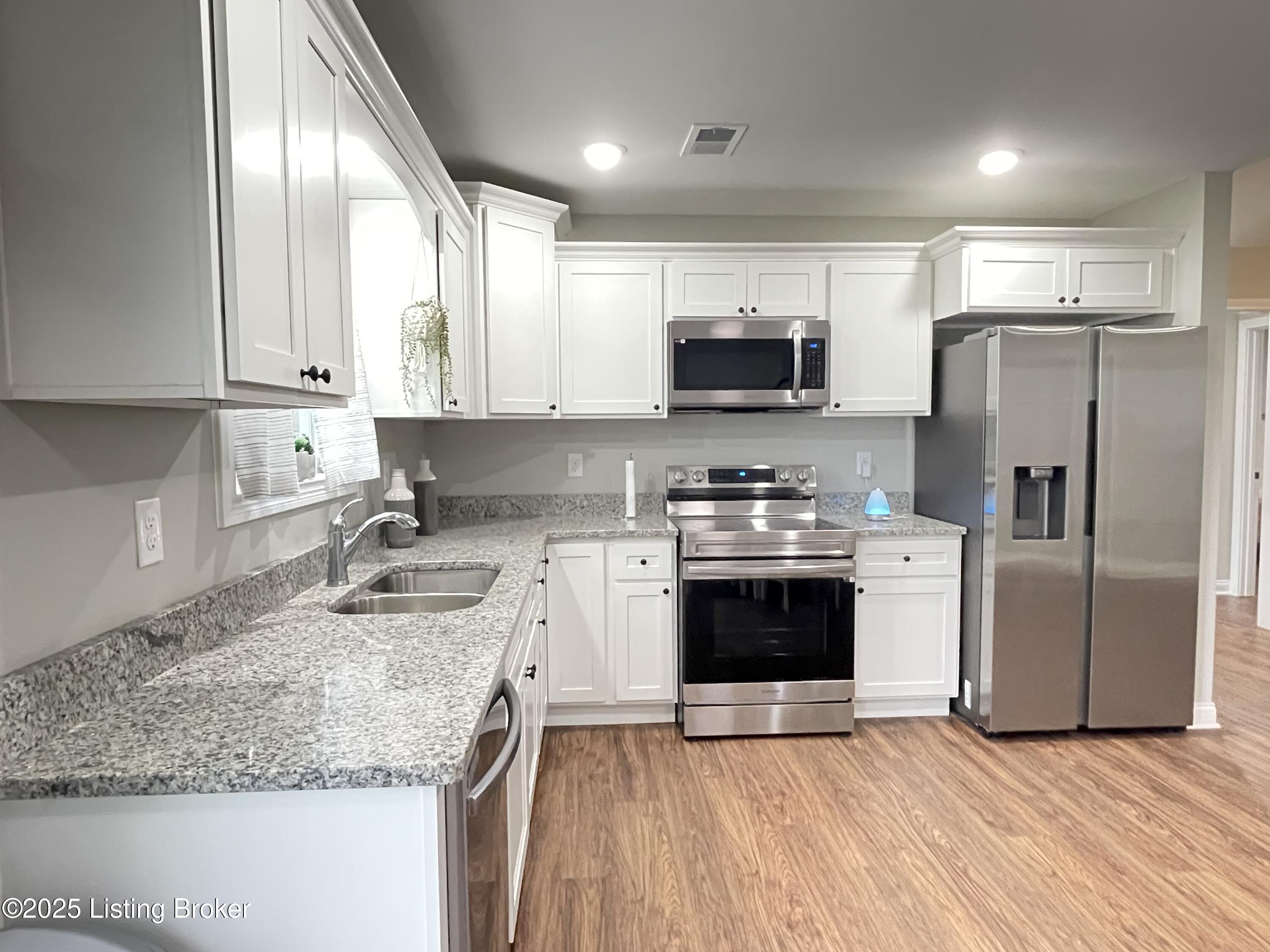 122 Iroquois Trail, Bloomfield, Pennsylvania image 2