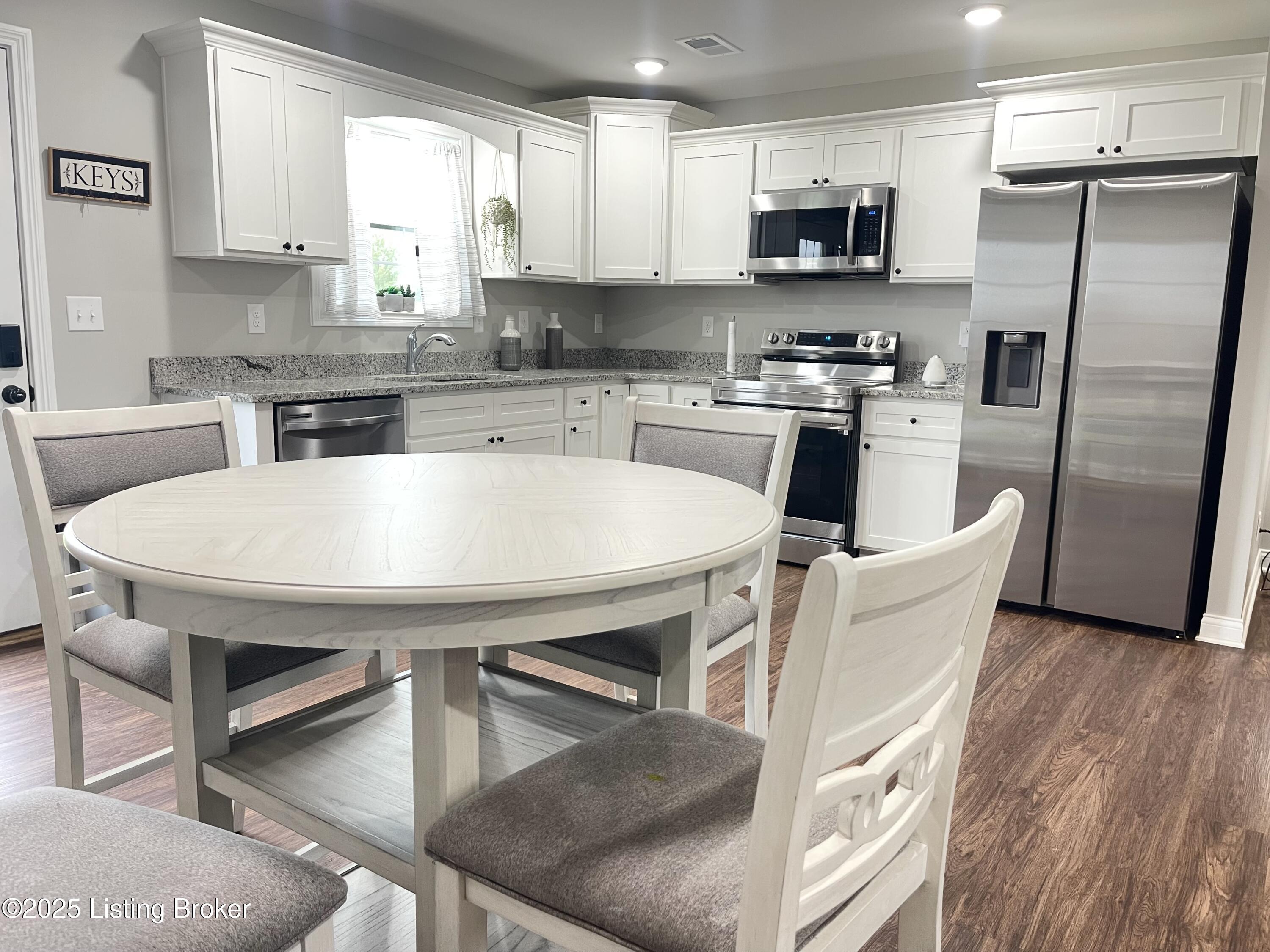122 Iroquois Trail, Bloomfield, Pennsylvania image 4