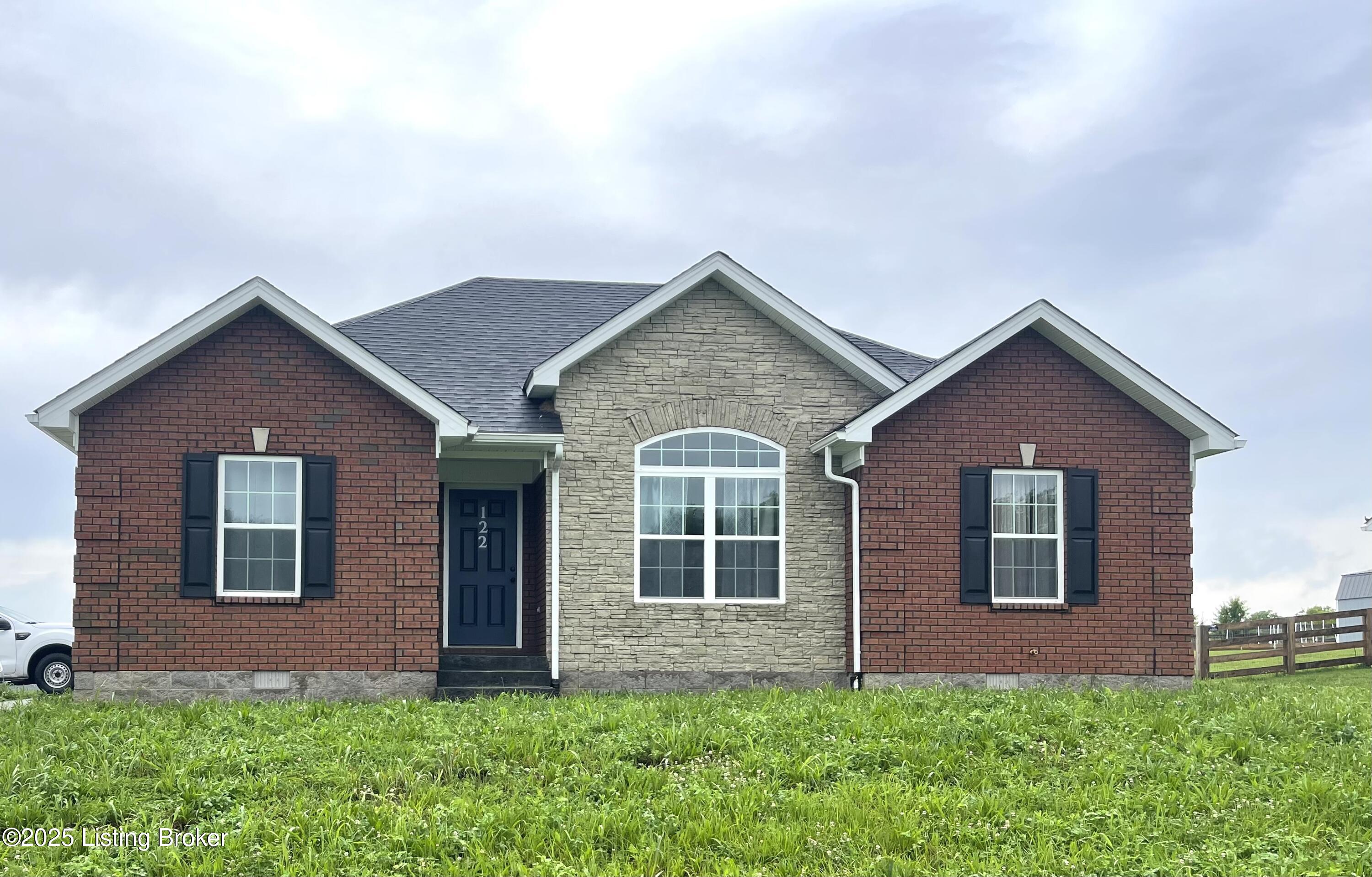 122 Iroquois Trail, Bloomfield, Pennsylvania image 1