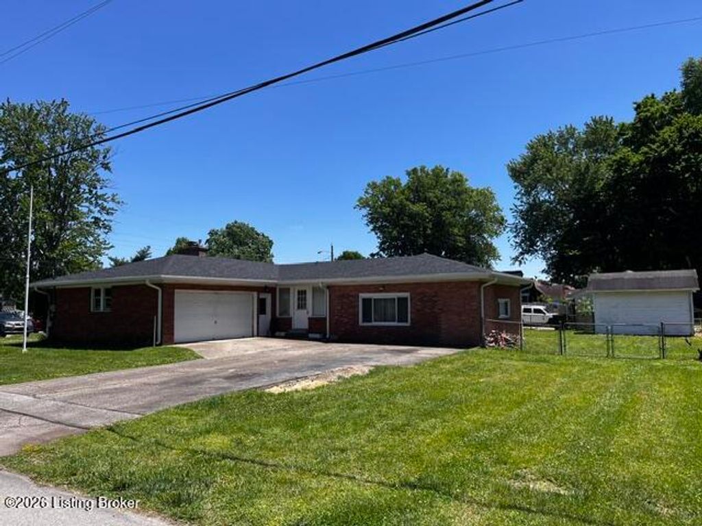 Photo of 10202 Moonlight Way, Louisville, KY 40272 (MLS # 1717243)