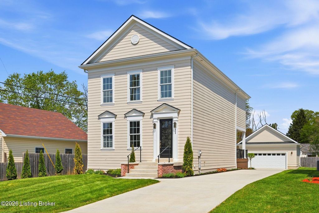 Photo of 905 S Sherrin Ave, Louisville, KY 40207 (MLS # 1714778)